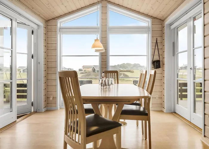 Prázdninový dům Awesome In With Sauna