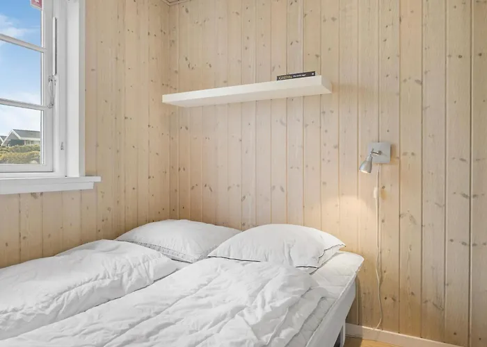 Prázdninový dům Awesome In With Sauna *